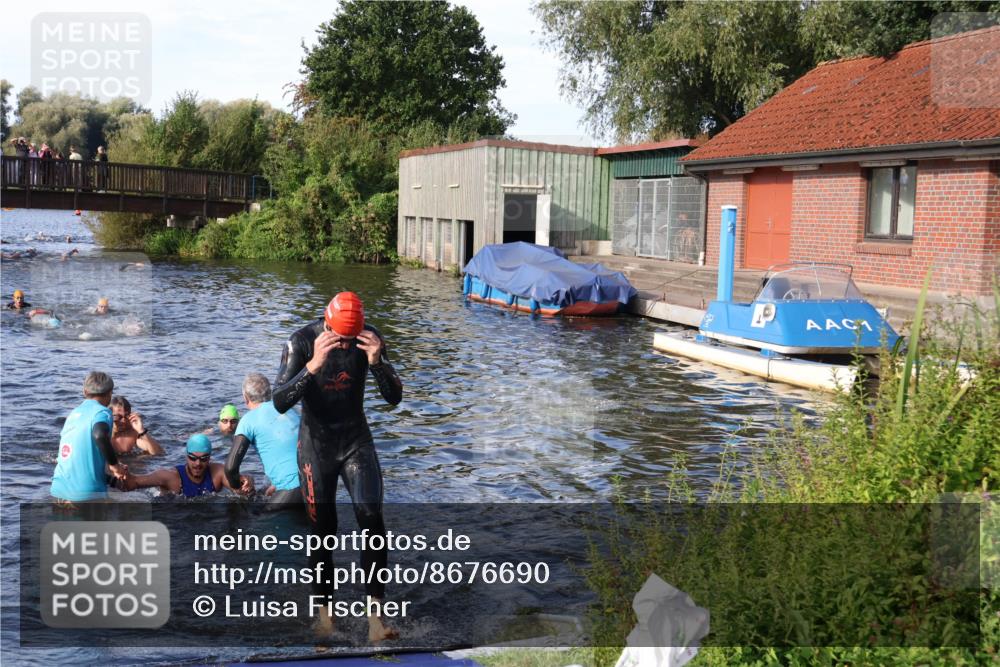 31.08.2025 - Elbe Triathlon Hamburg Luisa Fischer http://msf.ph/oto/8676690 31.08.2025 09:10:10 Schwimmen 432, 473, 478, 658 meine-sportfotos.de