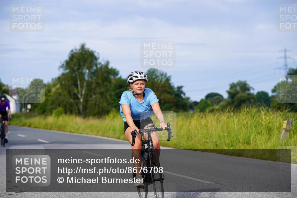 31.08.2025 - Elbe Triathlon Hamburg Michael Burmester http://msf.ph/oto/8676708 31.08.2025 10:25:08 Radfahren 662, 782, 929, 958, 1003, 1039 meine-sportfotos.de
