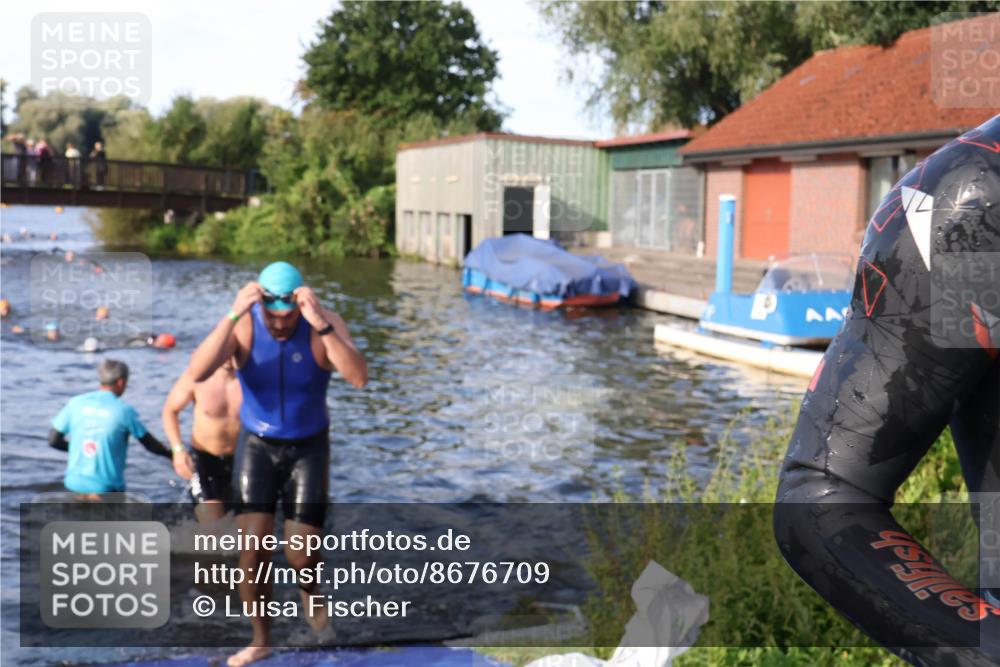 31.08.2025 - Elbe Triathlon Hamburg Luisa Fischer http://msf.ph/oto/8676709 31.08.2025 09:10:14 Schwimmen 432, 473, 478, 658 meine-sportfotos.de