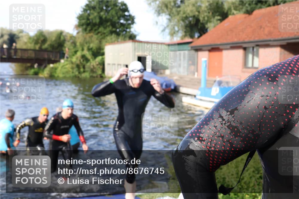 31.08.2025 - Elbe Triathlon Hamburg Luisa Fischer http://msf.ph/oto/8676745 31.08.2025 09:10:34 Schwimmen 454, 499, 603, 655, 834 meine-sportfotos.de