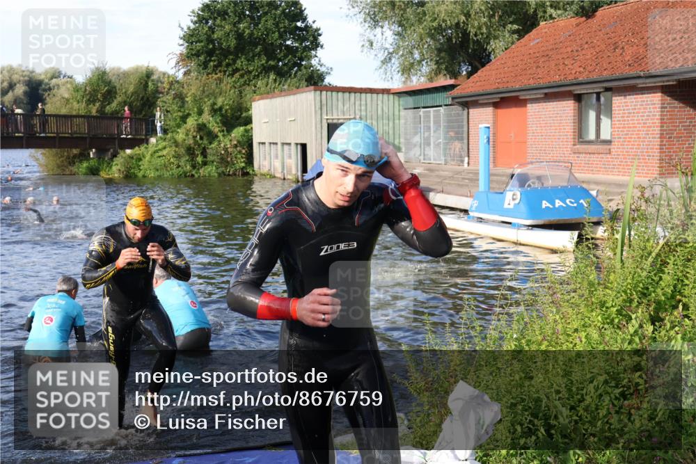 31.08.2025 - Elbe Triathlon Hamburg Luisa Fischer http://msf.ph/oto/8676759 31.08.2025 09:10:36 Schwimmen 454, 499, 603, 655, 834 meine-sportfotos.de