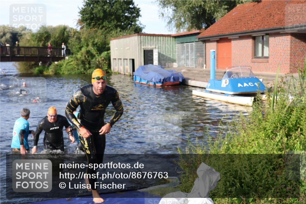 31.08.2025 - Elbe Triathlon Hamburg Luisa Fischer http://msf.ph/oto/8676763 31.08.2025 09:10:37 Schwimmen 454, 499, 603, 655 meine-sportfotos.de
