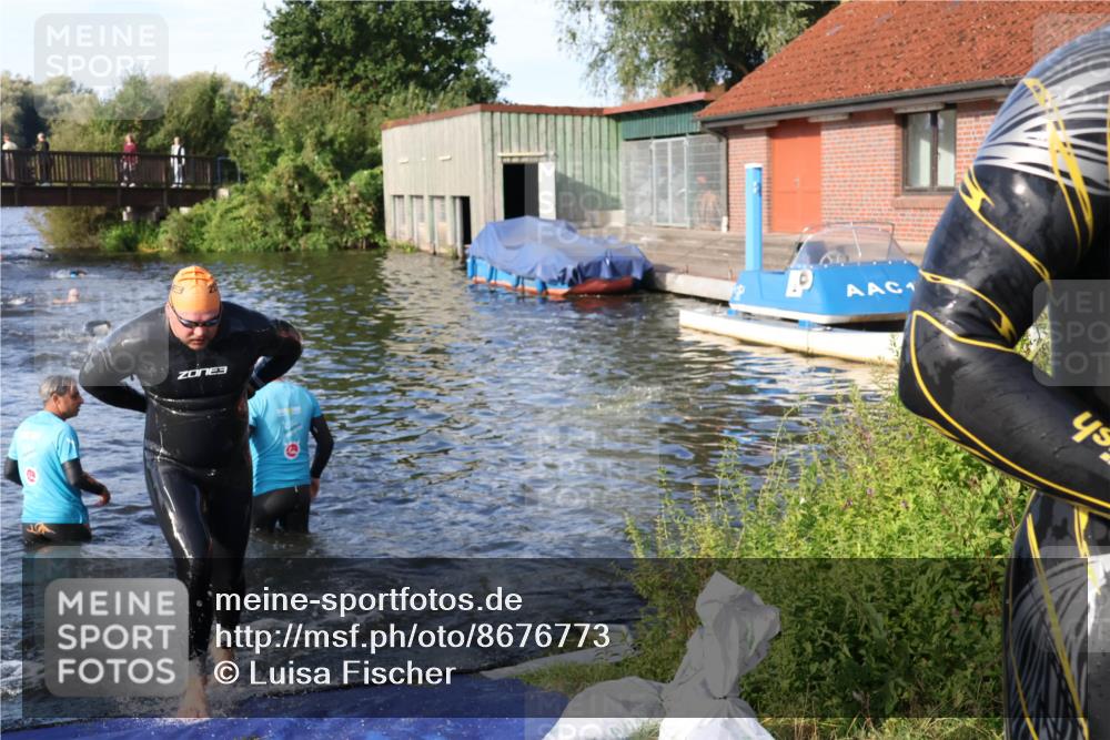31.08.2025 - Elbe Triathlon Hamburg Luisa Fischer http://msf.ph/oto/8676773 31.08.2025 09:10:39 Schwimmen 499, 603, 655 meine-sportfotos.de