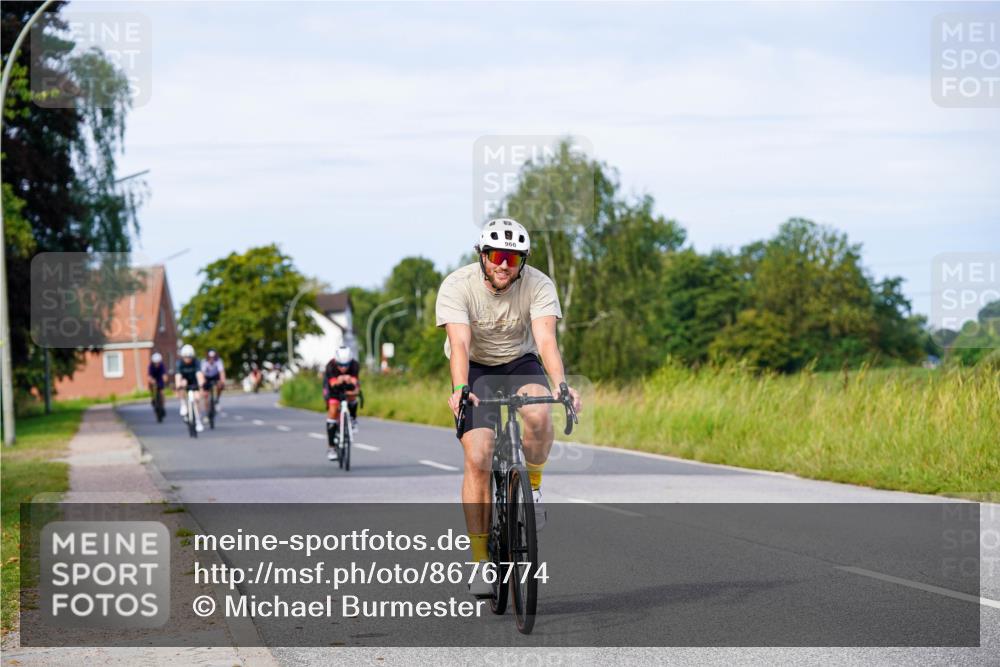 31.08.2025 - Elbe Triathlon Hamburg Michael Burmester http://msf.ph/oto/8676774 31.08.2025 10:25:18 Radfahren 829, 935, 955, 966, 1008, 1021, 1039, 1094, 1096 meine-sportfotos.de