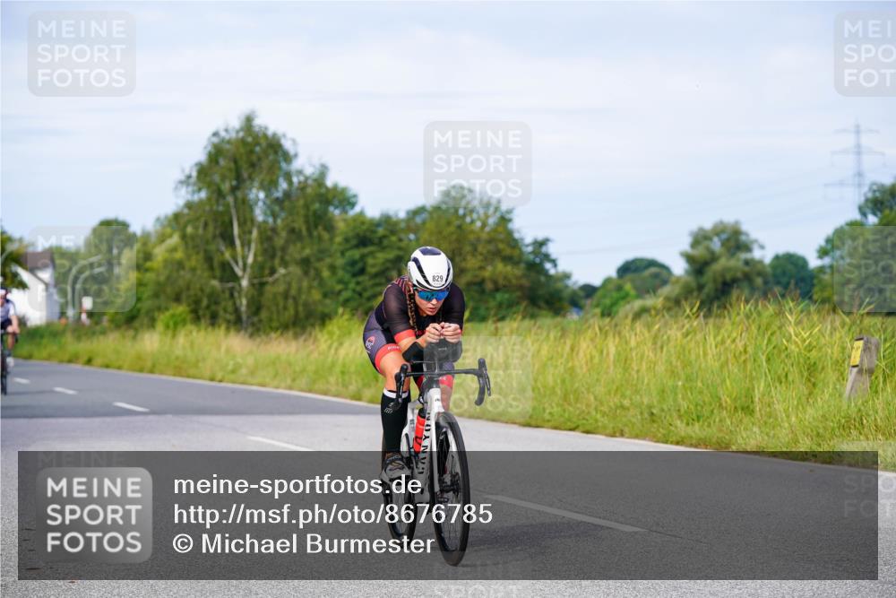 31.08.2025 - Elbe Triathlon Hamburg Michael Burmester http://msf.ph/oto/8676785 31.08.2025 10:25:20 Radfahren 829, 935, 955, 966, 1008, 1021, 1094 meine-sportfotos.de