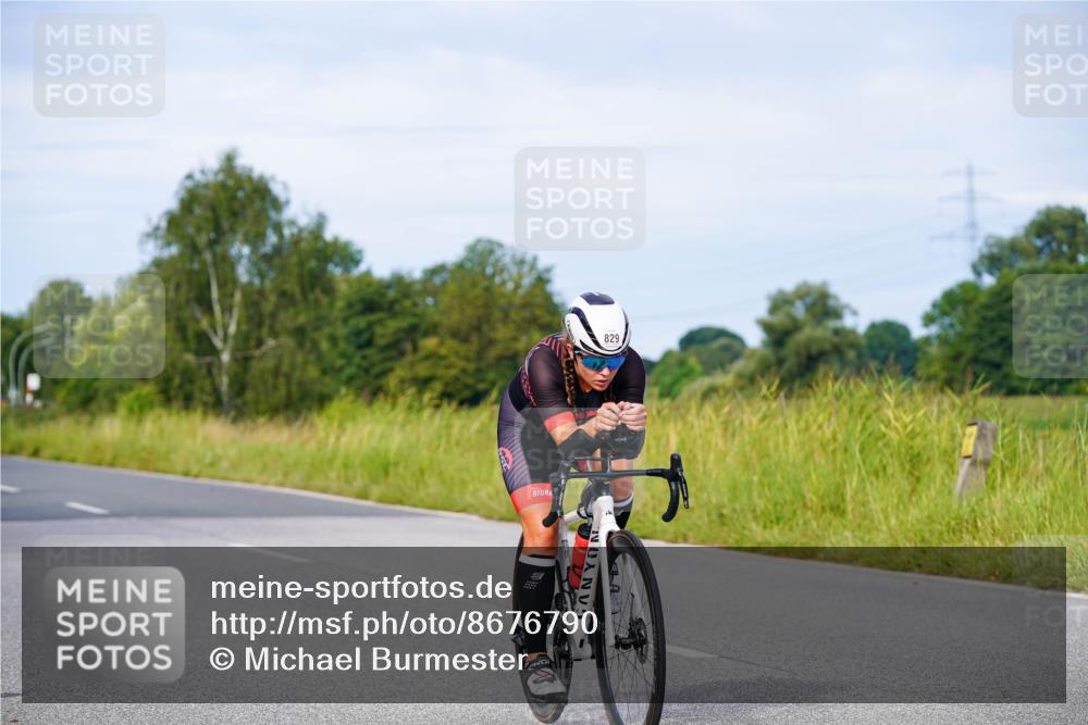 31.08.2025 - Elbe Triathlon Hamburg Michael Burmester http://msf.ph/oto/8676790 31.08.2025 10:25:21 Radfahren 829, 935, 966, 1008, 1021 meine-sportfotos.de