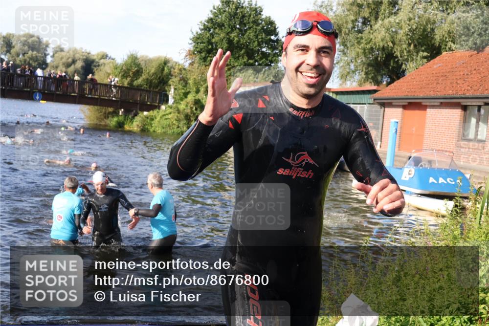 31.08.2025 - Elbe Triathlon Hamburg Luisa Fischer http://msf.ph/oto/8676800 31.08.2025 09:10:57 Schwimmen 428, 595, 648 meine-sportfotos.de