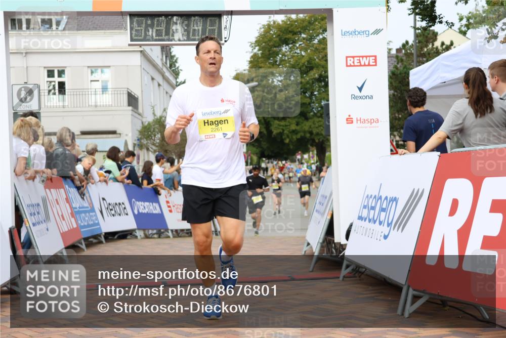 31.08.2025 - 21. Blankeneser Heldenlauf Strokosch-Dieckow http://msf.ph/oto/8676801 31.08.2025 10:28:07 Ziel 2112, 2348, 2068, 2067, 2741, 2659, 2261 meine-sportfotos.de