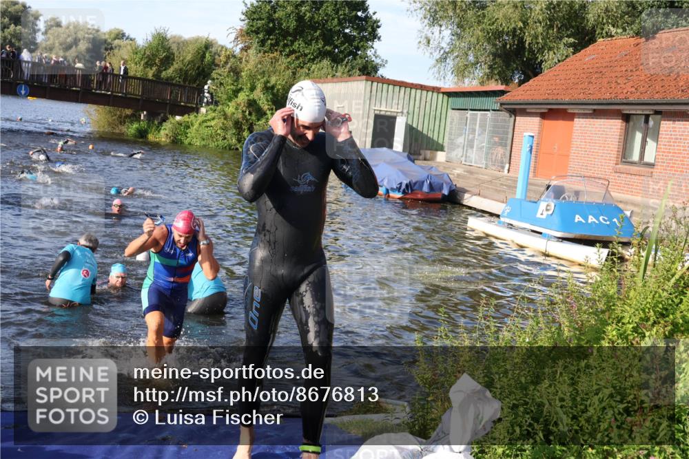 31.08.2025 - Elbe Triathlon Hamburg Luisa Fischer http://msf.ph/oto/8676813 31.08.2025 09:11:03 Schwimmen 428, 557, 574, 648 meine-sportfotos.de