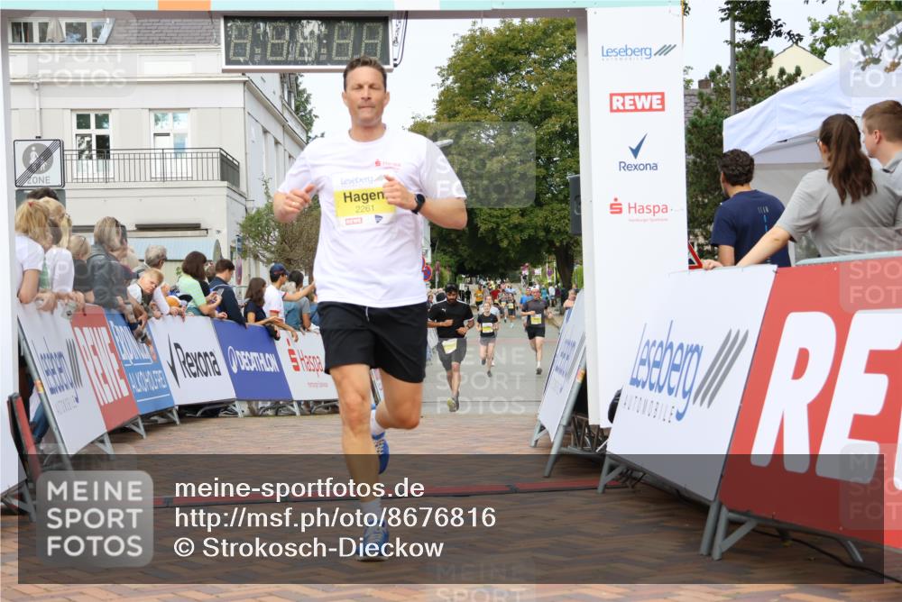 31.08.2025 - 21. Blankeneser Heldenlauf Strokosch-Dieckow http://msf.ph/oto/8676816 31.08.2025 10:28:06 Ziel 2112, 2348, 2068, 2067, 2741, 2659, 2261 meine-sportfotos.de