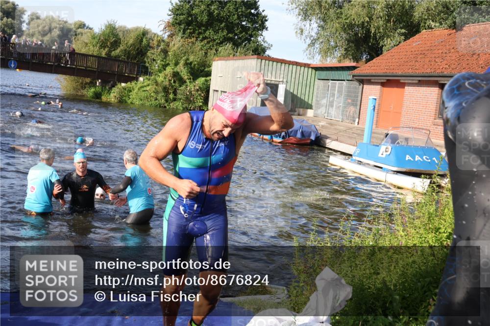 31.08.2025 - Elbe Triathlon Hamburg Luisa Fischer http://msf.ph/oto/8676824 31.08.2025 09:11:05 Schwimmen 428, 557, 574, 648 meine-sportfotos.de
