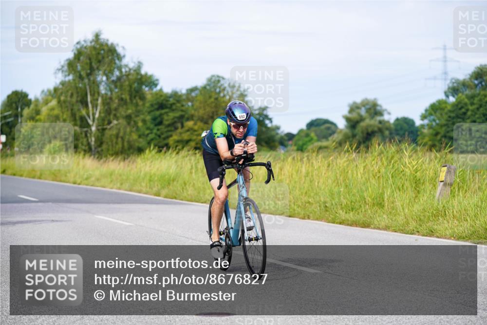 31.08.2025 - Elbe Triathlon Hamburg Michael Burmester http://msf.ph/oto/8676827 31.08.2025 10:25:43 Radfahren 692, 948, 1054, 1133 meine-sportfotos.de