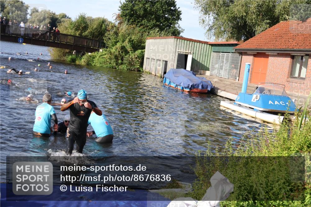 31.08.2025 - Elbe Triathlon Hamburg Luisa Fischer http://msf.ph/oto/8676836 31.08.2025 09:11:07 Schwimmen 428, 557, 574, 648 meine-sportfotos.de
