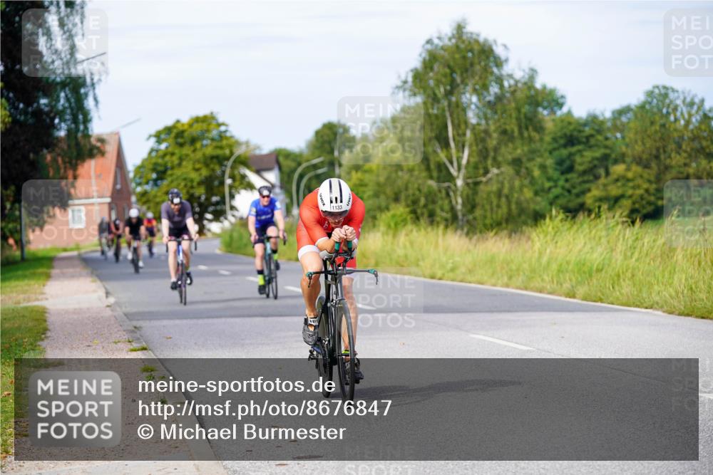 31.08.2025 - Elbe Triathlon Hamburg Michael Burmester http://msf.ph/oto/8676847 31.08.2025 10:25:49 Radfahren 973, 1029, 1054, 1060, 1133 meine-sportfotos.de