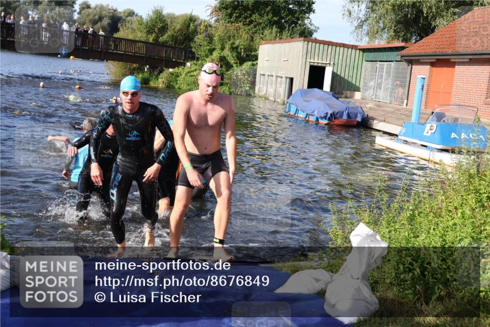 31.08.2025 - Elbe Triathlon Hamburg Luisa Fischer http://msf.ph/oto/8676849 31.08.2025 09:11:20 Schwimmen 400, 536, 576, 588, 694, 709 meine-sportfotos.de