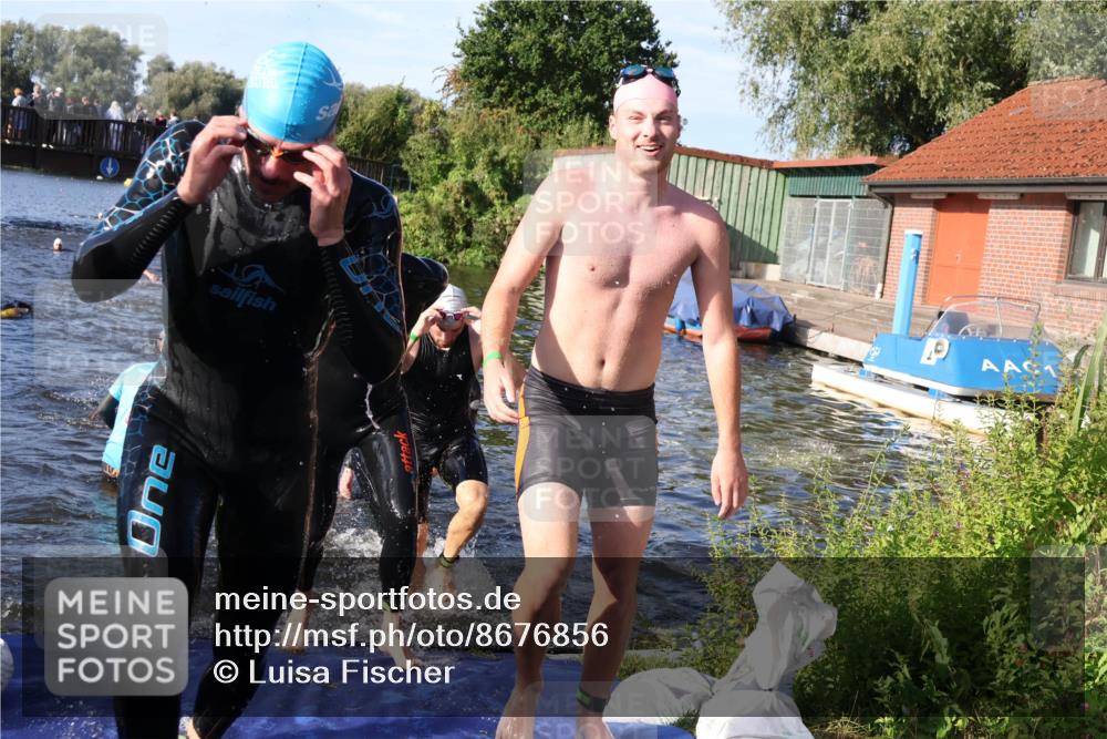 31.08.2025 - Elbe Triathlon Hamburg Luisa Fischer http://msf.ph/oto/8676856 31.08.2025 09:11:21 Schwimmen 400, 536, 576, 588, 694, 709 meine-sportfotos.de
