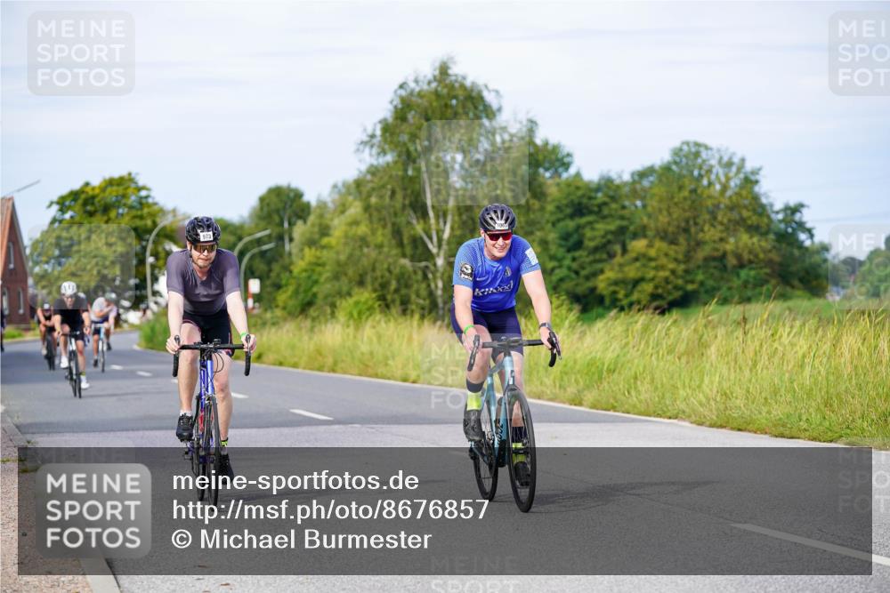 31.08.2025 - Elbe Triathlon Hamburg Michael Burmester http://msf.ph/oto/8676857 31.08.2025 10:25:51 Radfahren 503, 890, 973, 1029, 1055, 1060, 1133 meine-sportfotos.de