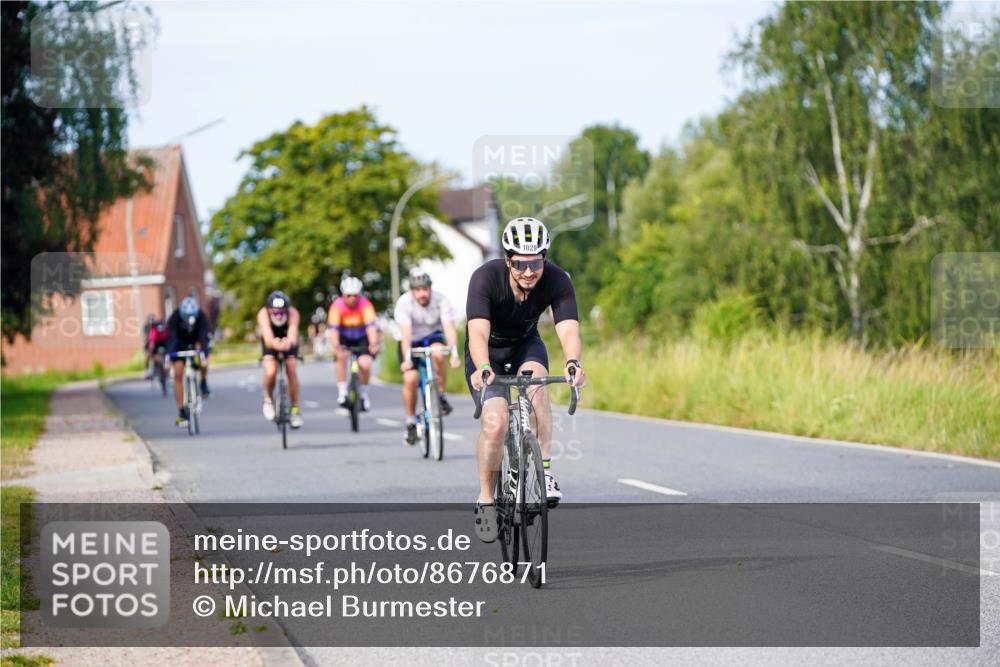 31.08.2025 - Elbe Triathlon Hamburg Michael Burmester http://msf.ph/oto/8676871 31.08.2025 10:25:53 Radfahren 503, 890, 973, 1020, 1029, 1055, 1060 meine-sportfotos.de
