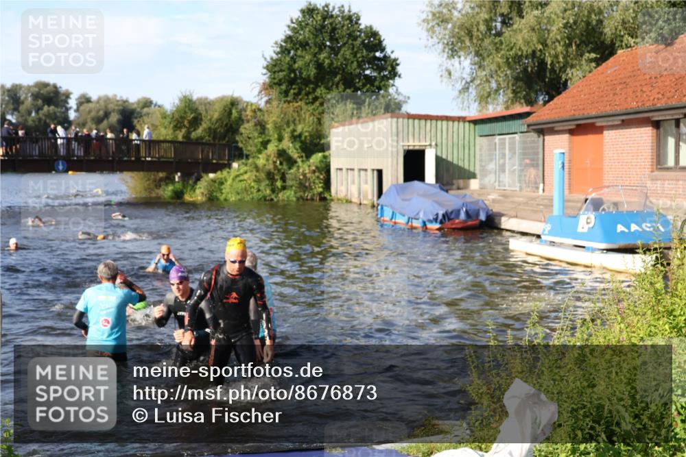 31.08.2025 - Elbe Triathlon Hamburg Luisa Fischer http://msf.ph/oto/8676873 31.08.2025 09:11:40 Schwimmen 575, 614, 616, 652, 656 meine-sportfotos.de