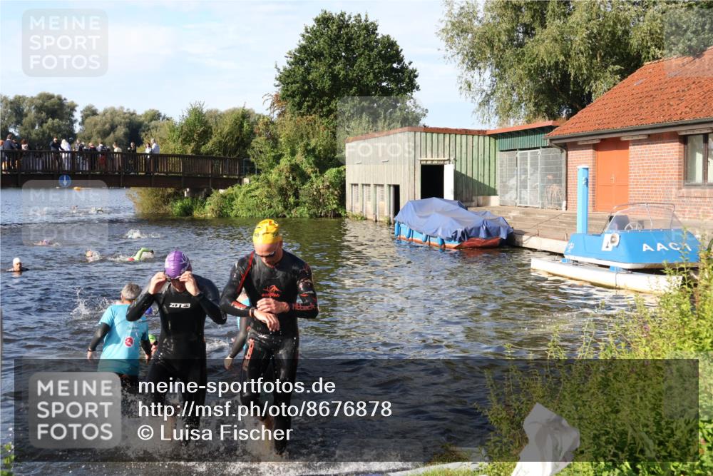 31.08.2025 - Elbe Triathlon Hamburg Luisa Fischer http://msf.ph/oto/8676878 31.08.2025 09:11:41 Schwimmen 575, 614, 616, 653, 656 meine-sportfotos.de