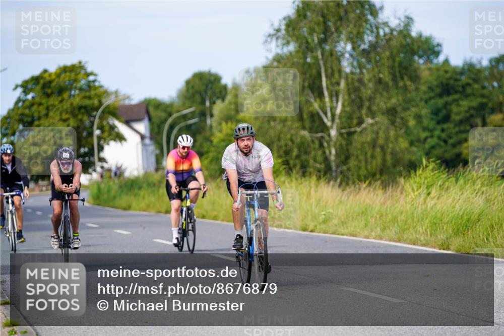31.08.2025 - Elbe Triathlon Hamburg Michael Burmester http://msf.ph/oto/8676879 31.08.2025 10:25:55 Radfahren 503, 890, 973, 1020, 1029, 1055, 1060 meine-sportfotos.de