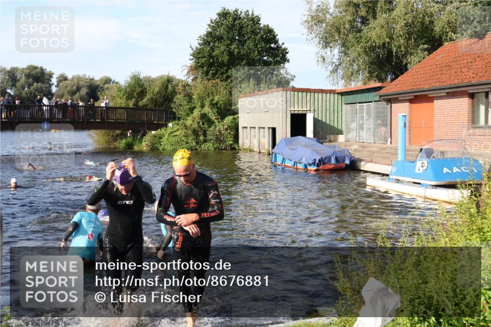 31.08.2025 - Elbe Triathlon Hamburg Luisa Fischer http://msf.ph/oto/8676881 31.08.2025 09:11:41 Schwimmen 575, 614, 616, 653, 656 meine-sportfotos.de