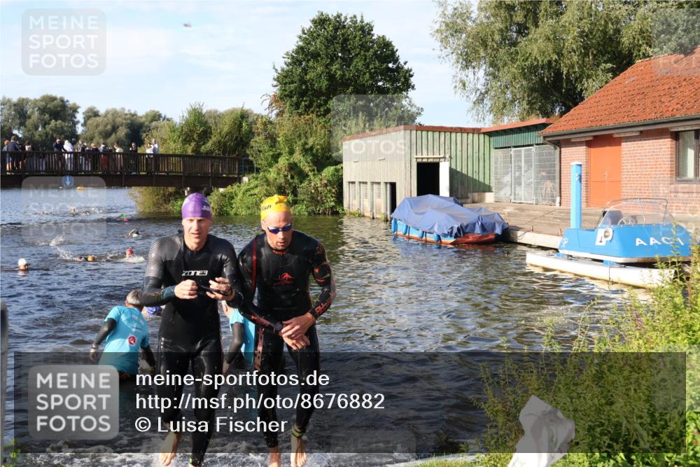 31.08.2025 - Elbe Triathlon Hamburg Luisa Fischer http://msf.ph/oto/8676882 31.08.2025 09:11:42 Schwimmen 575, 614, 616, 653, 656 meine-sportfotos.de