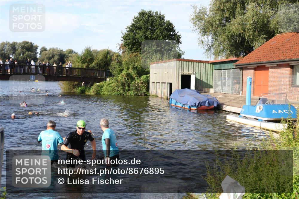 31.08.2025 - Elbe Triathlon Hamburg Luisa Fischer http://msf.ph/oto/8676895 31.08.2025 09:11:44 Schwimmen 575, 616, 653, 656 meine-sportfotos.de