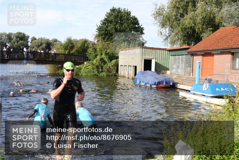 31.08.2025 - Elbe Triathlon Hamburg Luisa Fischer http://msf.ph/oto/8676905 31.08.2025 09:11:46 Schwimmen 616, 653, 656 meine-sportfotos.de
