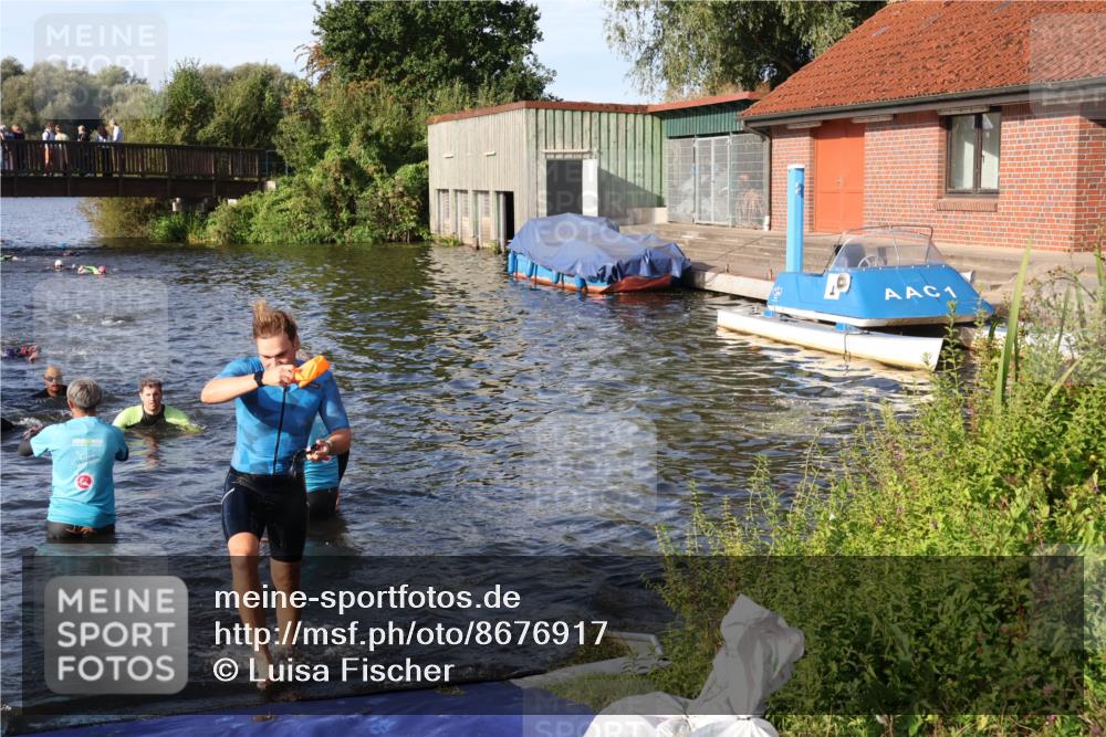 31.08.2025 - Elbe Triathlon Hamburg Luisa Fischer http://msf.ph/oto/8676917 31.08.2025 09:11:55 Schwimmen 438, 477, 568, 653 meine-sportfotos.de