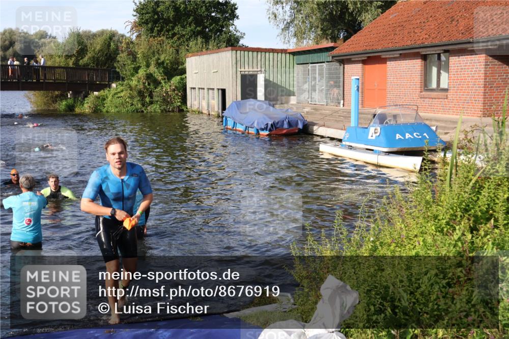 31.08.2025 - Elbe Triathlon Hamburg Luisa Fischer http://msf.ph/oto/8676919 31.08.2025 09:11:56 Schwimmen 438, 477, 568 meine-sportfotos.de