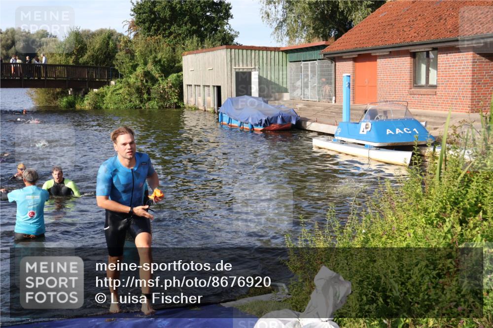31.08.2025 - Elbe Triathlon Hamburg Luisa Fischer http://msf.ph/oto/8676920 31.08.2025 09:11:56 Schwimmen 438, 477, 568 meine-sportfotos.de