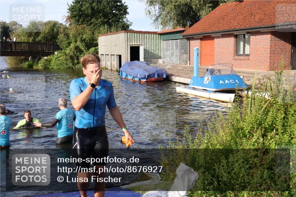 31.08.2025 - Elbe Triathlon Hamburg Luisa Fischer http://msf.ph/oto/8676927 31.08.2025 09:11:57 Schwimmen 438, 477, 568 meine-sportfotos.de