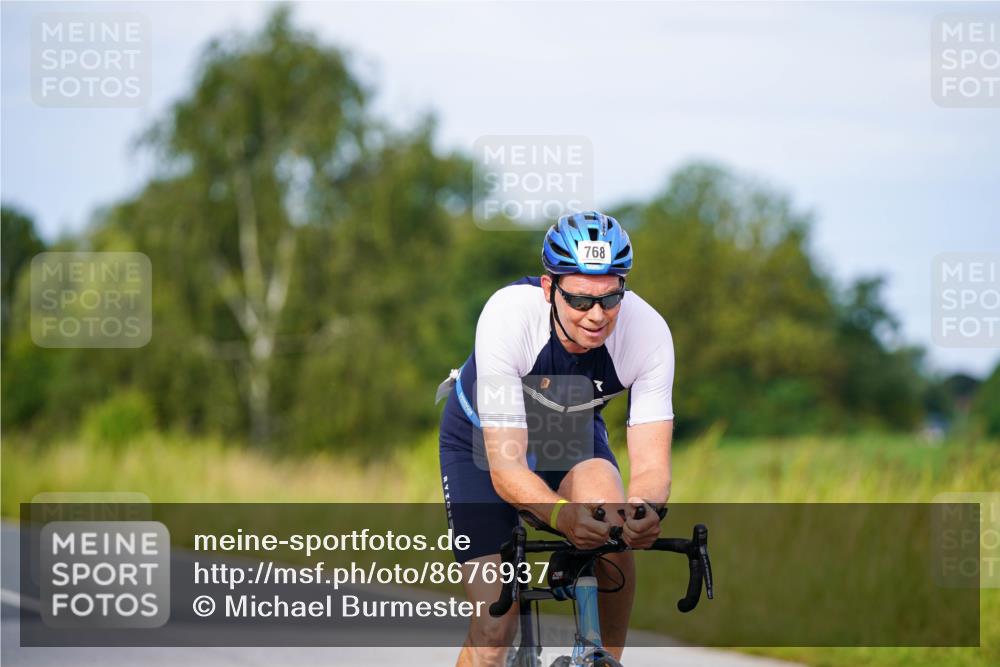 31.08.2025 - Elbe Triathlon Hamburg Michael Burmester http://msf.ph/oto/8676937 31.08.2025 10:26:06 Radfahren 768, 806, 1022, 1082 meine-sportfotos.de