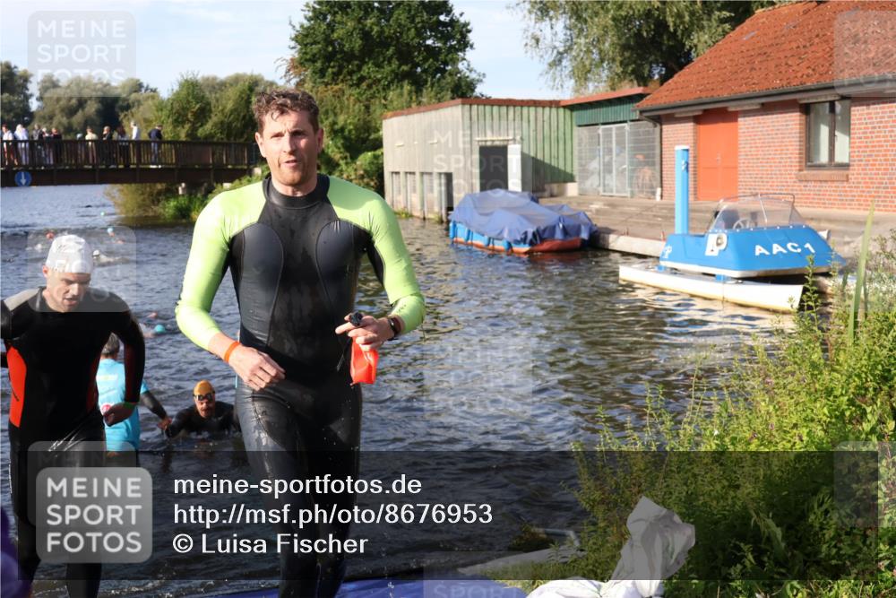 31.08.2025 - Elbe Triathlon Hamburg Luisa Fischer http://msf.ph/oto/8676953 31.08.2025 09:12:05 Schwimmen 477, 525, 568, 626 meine-sportfotos.de