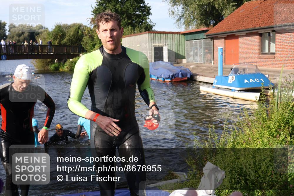 31.08.2025 - Elbe Triathlon Hamburg Luisa Fischer http://msf.ph/oto/8676955 31.08.2025 09:12:06 Schwimmen 477, 525, 568, 626 meine-sportfotos.de