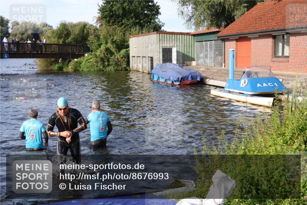 31.08.2025 - Elbe Triathlon Hamburg Luisa Fischer http://msf.ph/oto/8676993 31.08.2025 09:12:17 Schwimmen 626, 639 meine-sportfotos.de