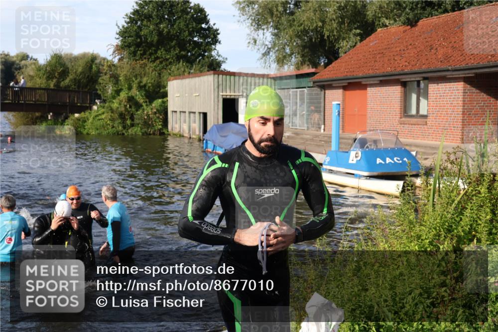 31.08.2025 - Elbe Triathlon Hamburg Luisa Fischer http://msf.ph/oto/8677010 31.08.2025 09:12:47 Schwimmen 461, 566, 642, 643 meine-sportfotos.de