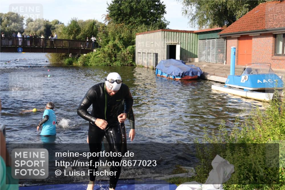 31.08.2025 - Elbe Triathlon Hamburg Luisa Fischer http://msf.ph/oto/8677023 31.08.2025 09:12:50 Schwimmen 461, 566, 615, 627, 642, 643 meine-sportfotos.de