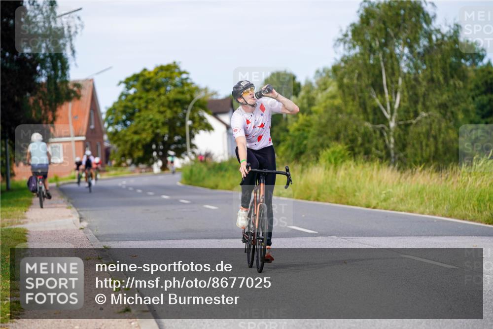 31.08.2025 - Elbe Triathlon Hamburg Michael Burmester http://msf.ph/oto/8677025 31.08.2025 10:26:39 Radfahren 785, 1010 meine-sportfotos.de