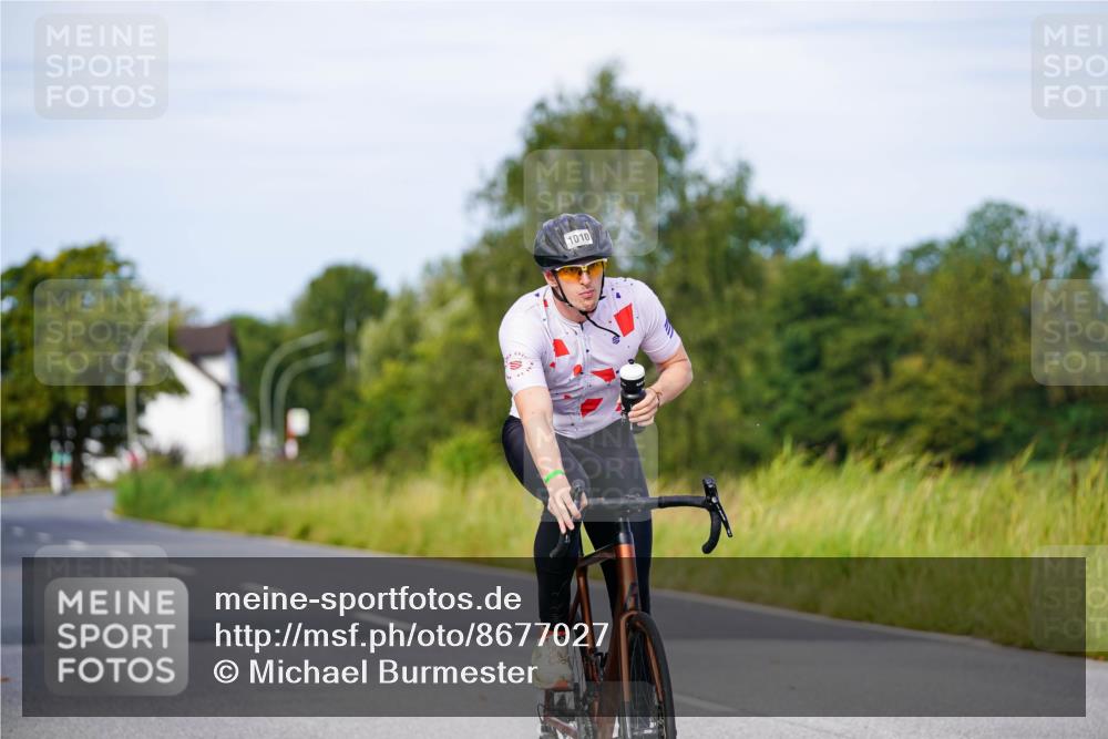 31.08.2025 - Elbe Triathlon Hamburg Michael Burmester http://msf.ph/oto/8677027 31.08.2025 10:26:40 Radfahren 785, 1010 meine-sportfotos.de