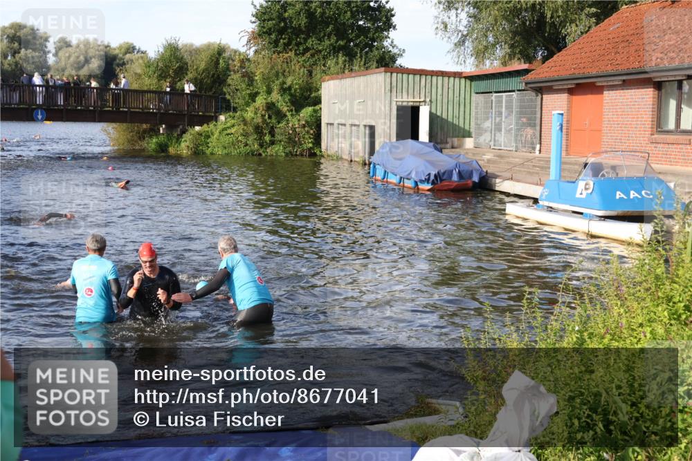 31.08.2025 - Elbe Triathlon Hamburg Luisa Fischer http://msf.ph/oto/8677041 31.08.2025 09:12:53 Schwimmen 461, 566, 615, 627, 642 meine-sportfotos.de