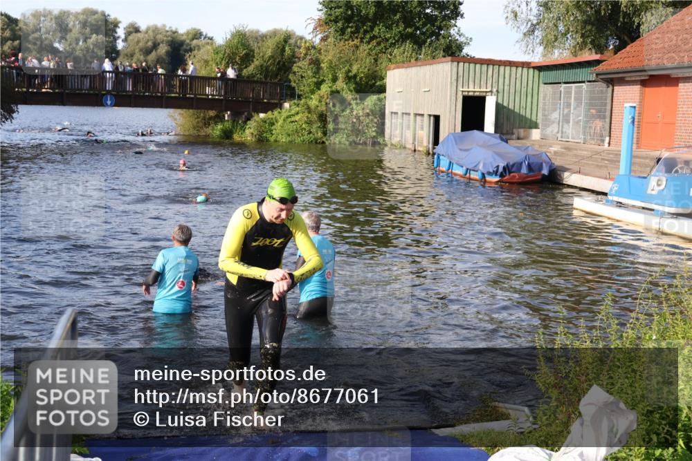 31.08.2025 - Elbe Triathlon Hamburg Luisa Fischer http://msf.ph/oto/8677061 31.08.2025 09:13:03 Schwimmen 579, 615, 623, 627 meine-sportfotos.de