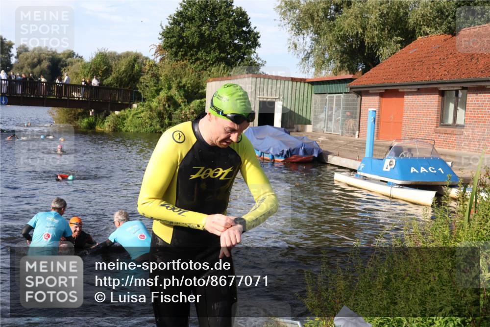 31.08.2025 - Elbe Triathlon Hamburg Luisa Fischer http://msf.ph/oto/8677071 31.08.2025 09:13:05 Schwimmen 579, 623 meine-sportfotos.de