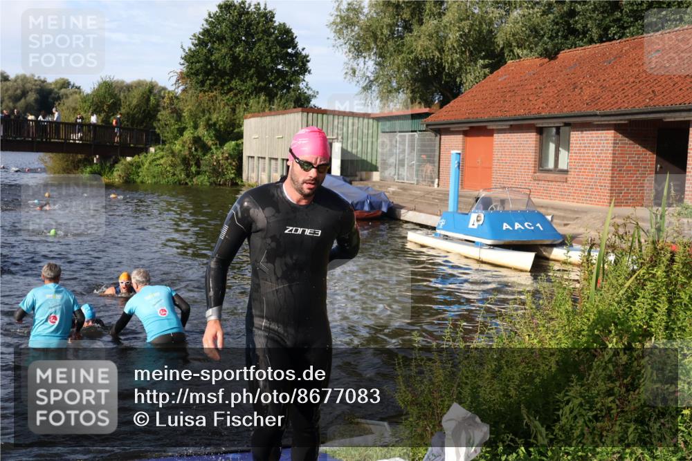 31.08.2025 - Elbe Triathlon Hamburg Luisa Fischer http://msf.ph/oto/8677083 31.08.2025 09:13:35 Schwimmen 558, 624, 753 meine-sportfotos.de
