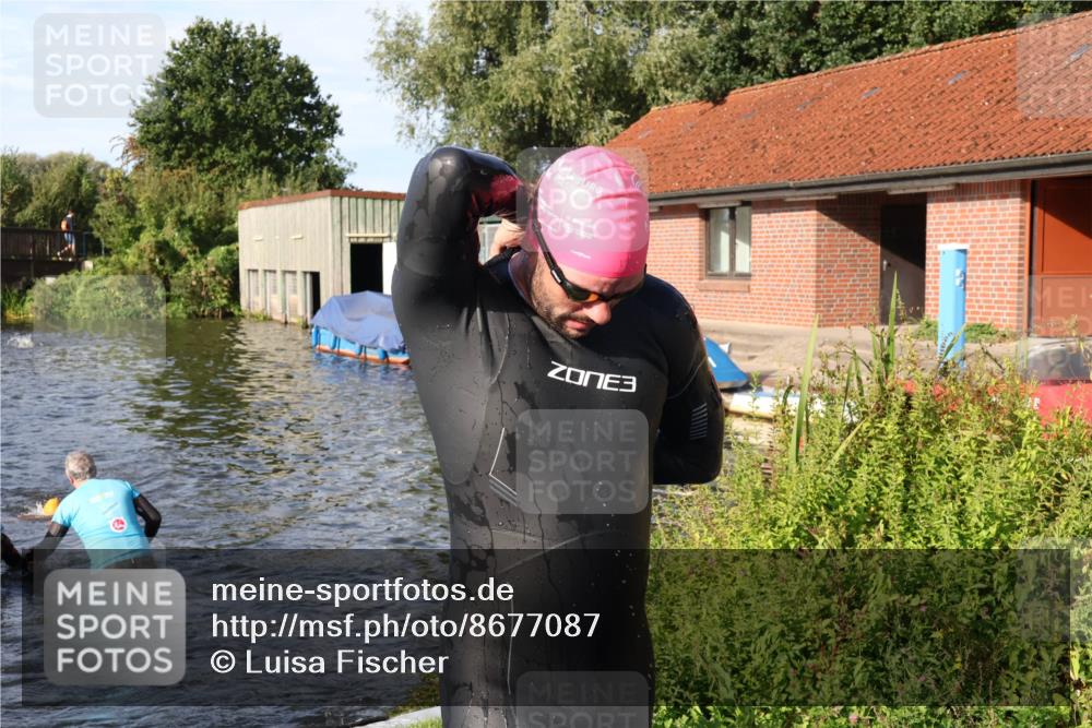 31.08.2025 - Elbe Triathlon Hamburg Luisa Fischer http://msf.ph/oto/8677087 31.08.2025 09:13:36 Schwimmen 558, 624, 753 meine-sportfotos.de
