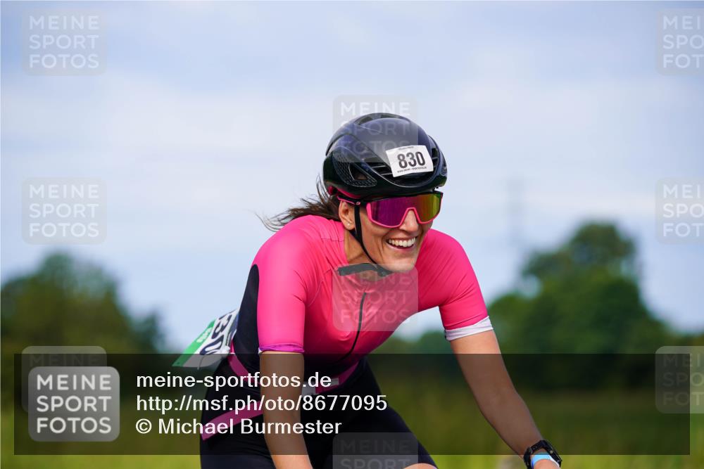 31.08.2025 - Elbe Triathlon Hamburg Michael Burmester http://msf.ph/oto/8677095 31.08.2025 10:27:02 Radfahren 830, 853, 993 meine-sportfotos.de