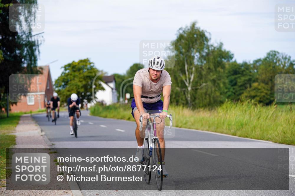 31.08.2025 - Elbe Triathlon Hamburg Michael Burmester http://msf.ph/oto/8677124 31.08.2025 10:27:15 Radfahren 882, 1013, 1027, 1105, 1129 meine-sportfotos.de