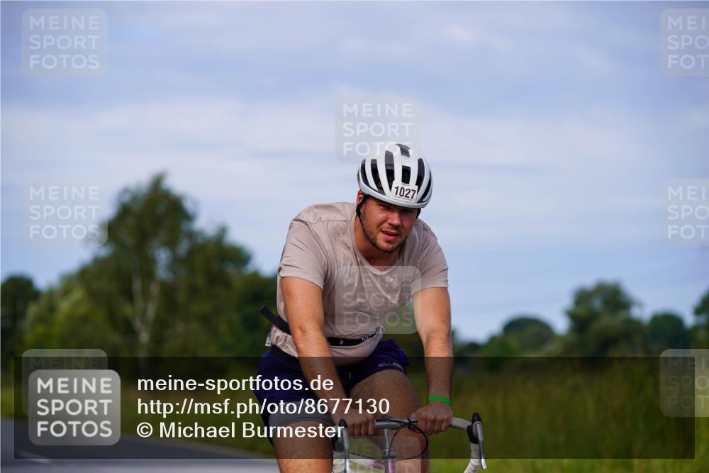 31.08.2025 - Elbe Triathlon Hamburg Michael Burmester http://msf.ph/oto/8677130 31.08.2025 10:27:15 Radfahren 882, 1013, 1027, 1105, 1129 meine-sportfotos.de