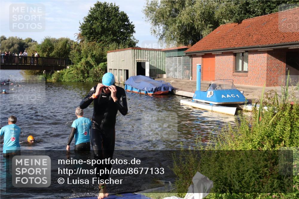 31.08.2025 - Elbe Triathlon Hamburg Luisa Fischer http://msf.ph/oto/8677133 31.08.2025 09:14:11 Schwimmen 563, 597, 608, 638, 659 meine-sportfotos.de